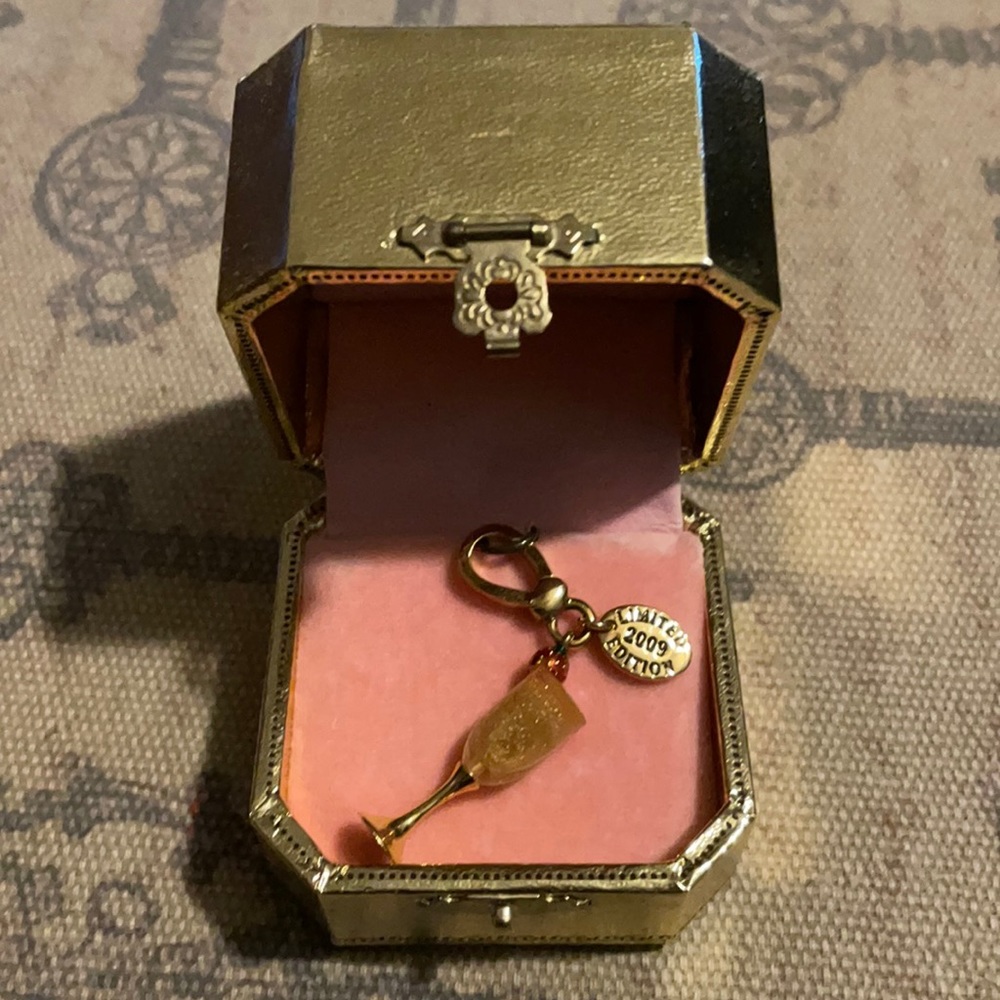 Juicy couture limited 2009 edition champagne flute